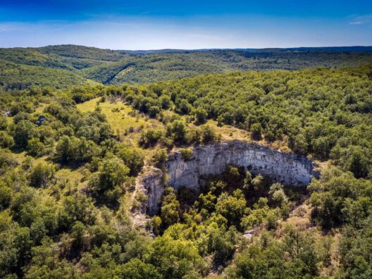 igue-de-cregols-cc-christophe-bouthe-agence-vent-dautan