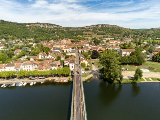 au-dessus-du-pont-de-cajarc-a-salvagnac-cajarc